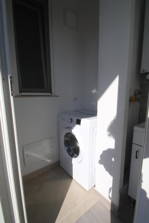 B&B Elles Con Parcheggio Interno Барлетта Екстер'єр фото